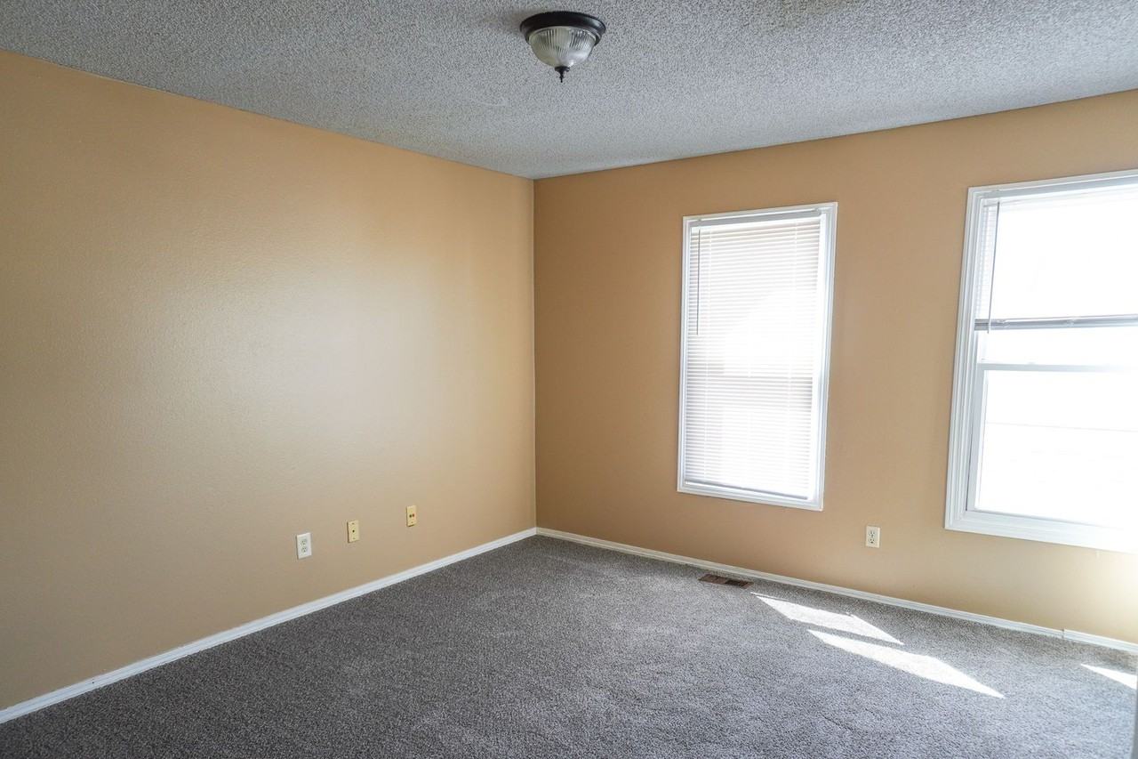 9242 E Funston Ct - Photo 6 of 10