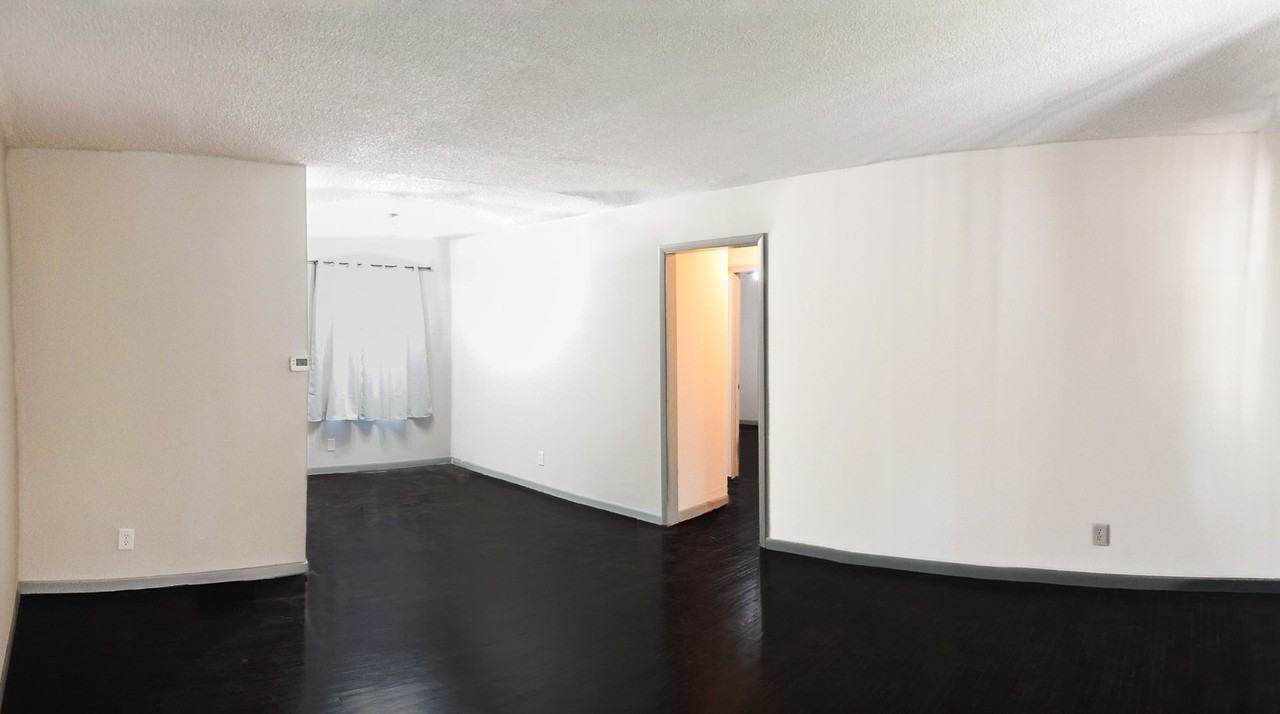 7238 E Morris St - Photo 2 of 11