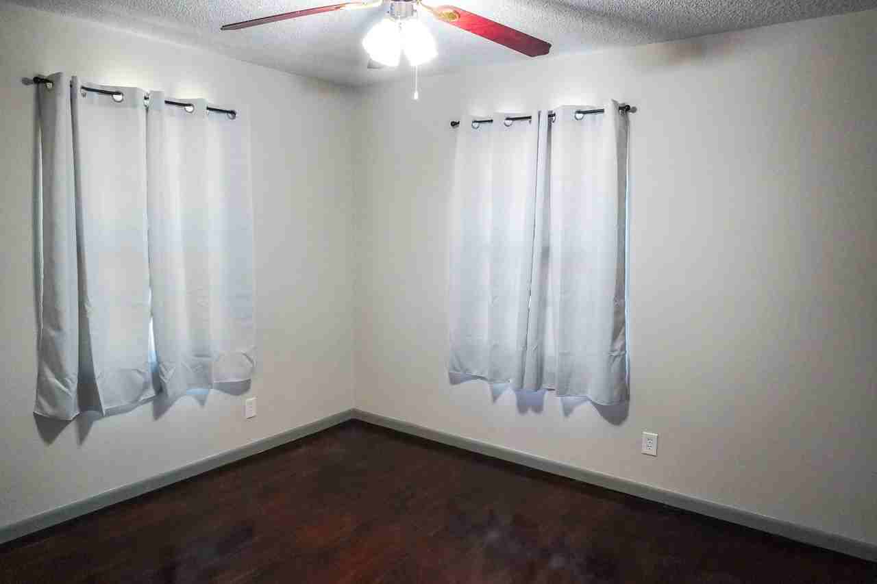 7238 E Morris St - Photo 4 of 11