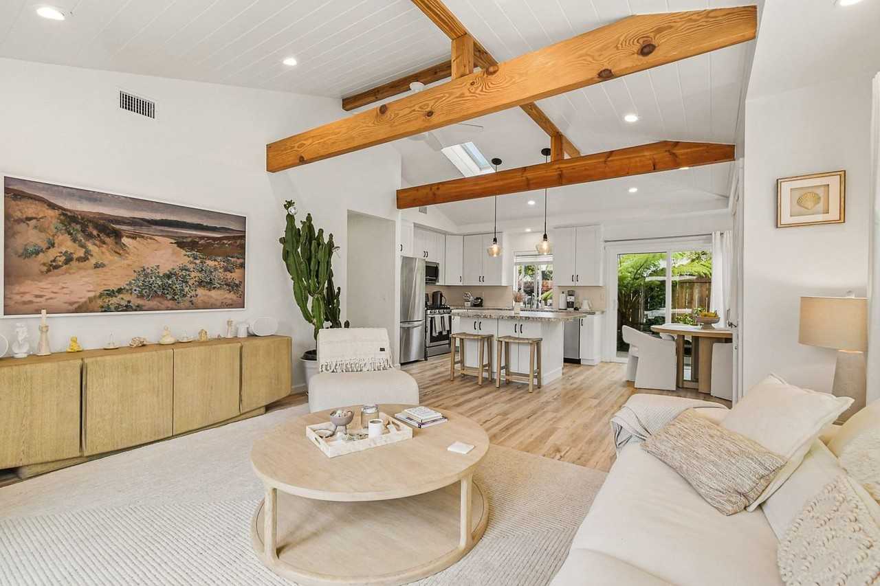 1704 Hygeia Ave - Photo 7 of 31