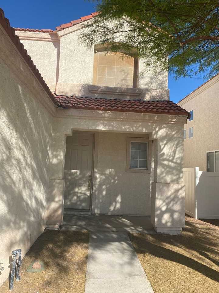 6655 Majestic Pearl Pl - Photo 2 of 29