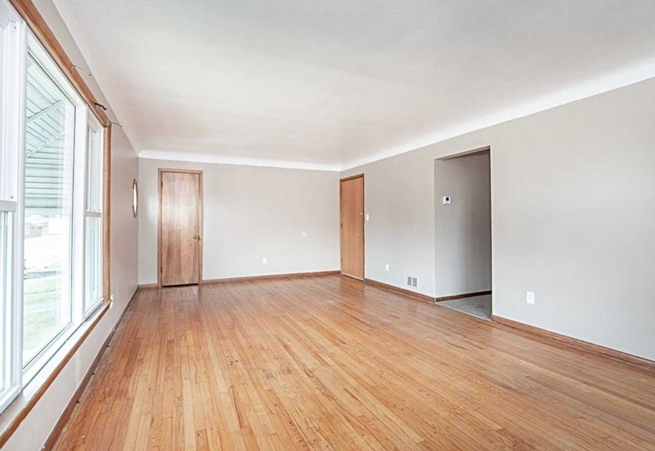 4633 Warner Rd - Photo 4 of 25