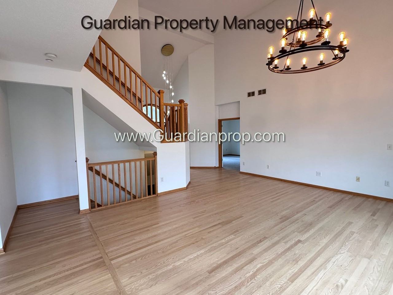 4817 Williston Rd - Photo 3 of 35