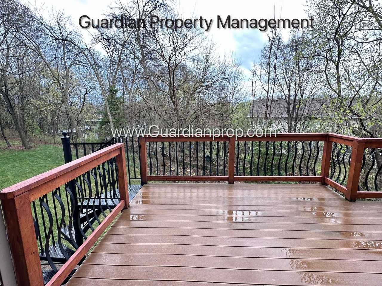 4817 Williston Rd - Photo 7 of 35