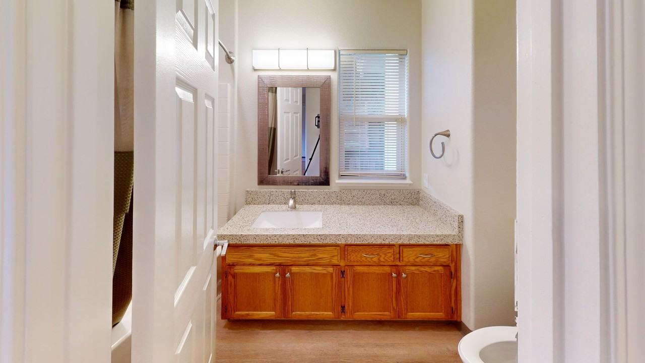 1783 Eardley Ave - Photo 6 of 14