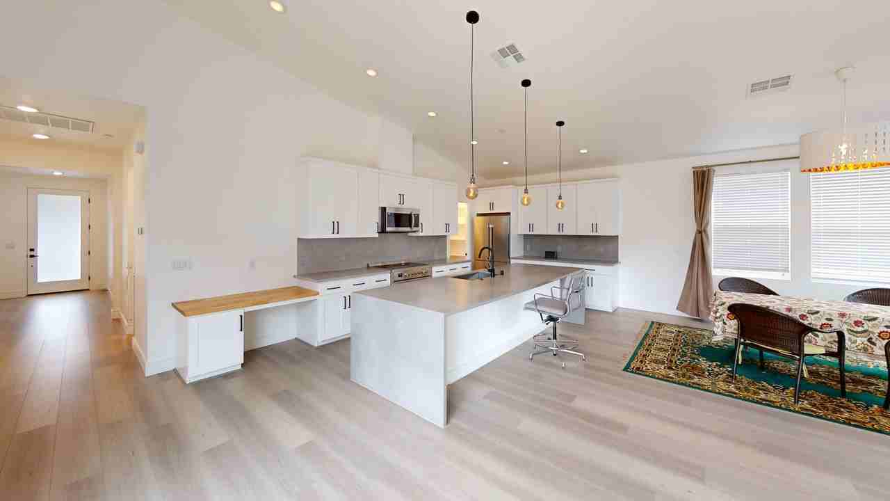 2299 San Miguel Ave - Photo 4 of 16