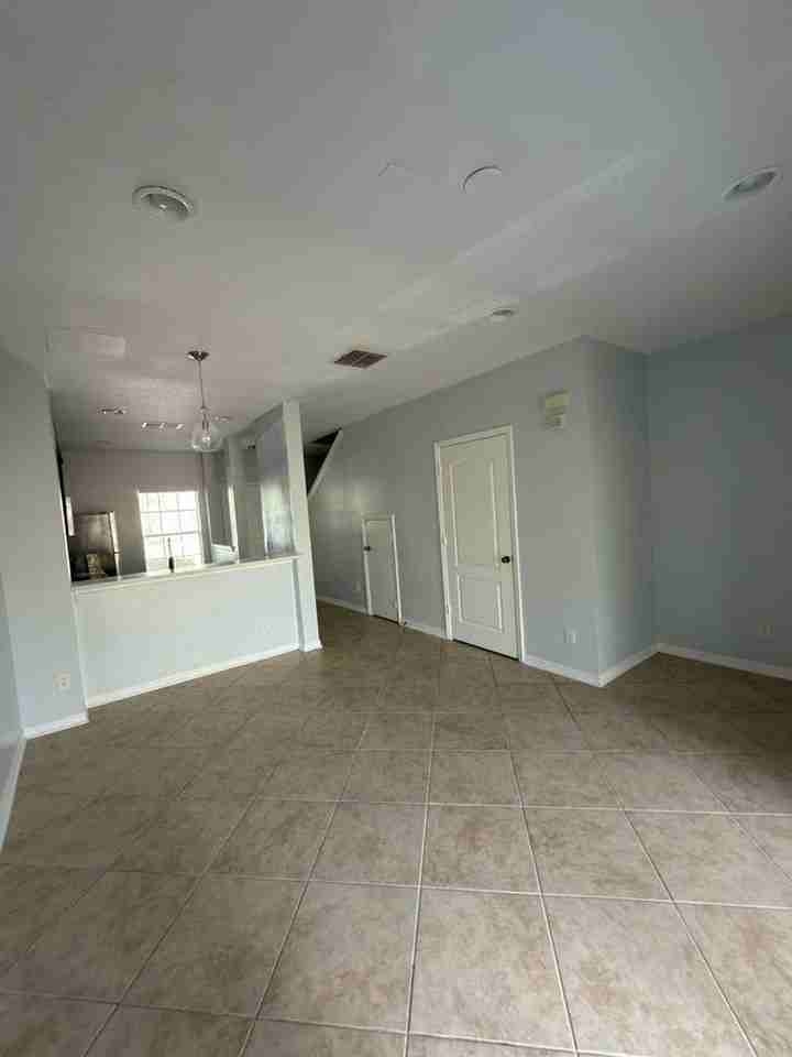 3313 Wilshire Way Rd #4 - Photo 7 of 26