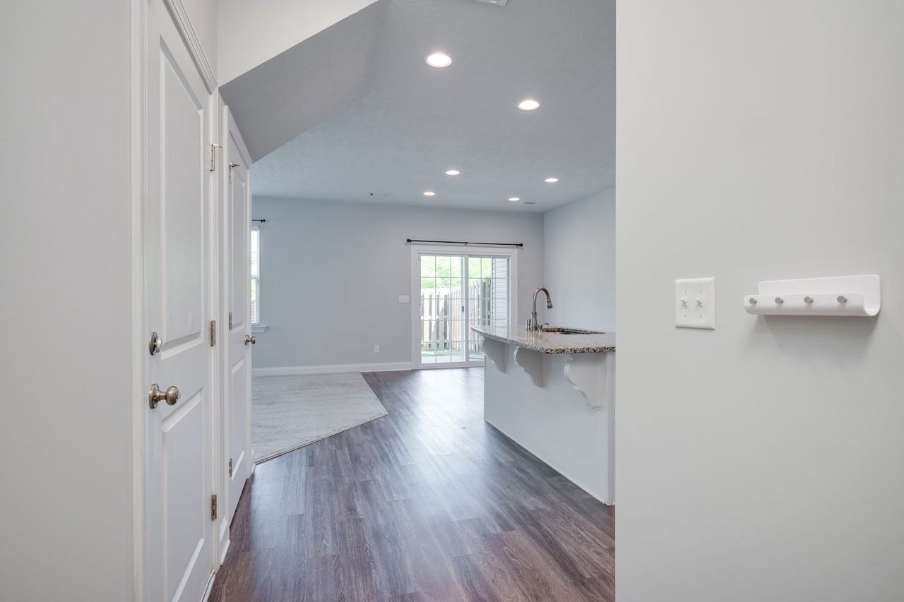 675 Red Cedar Ct - Photo 7 of 42