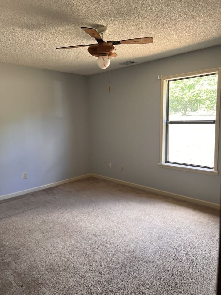 6050 Millwood Rd - Photo 7 of 14