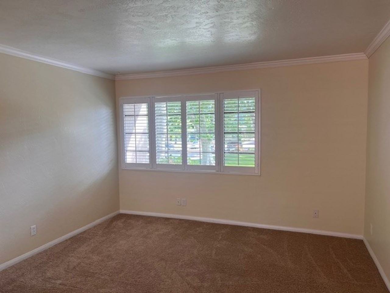 645 Roskilde Rd - Photo 5 of 38