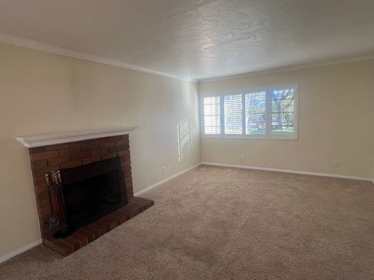 645 Roskilde Rd - Photo 6 of 38