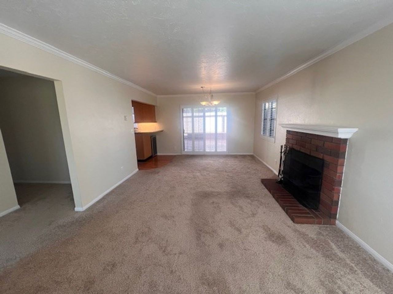 645 Roskilde Rd - Photo 7 of 38