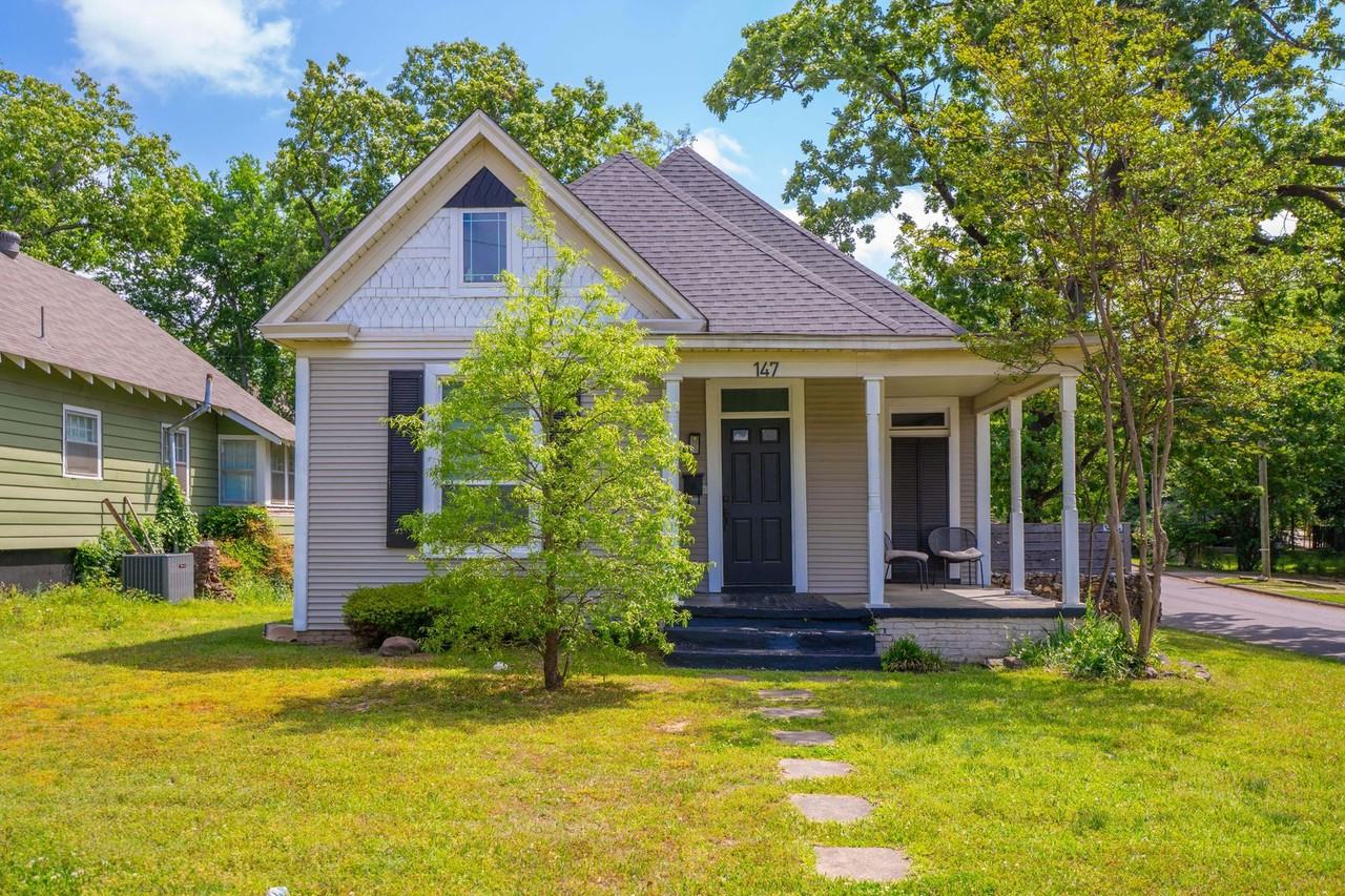 147 Booker St - Photo 3 of 33