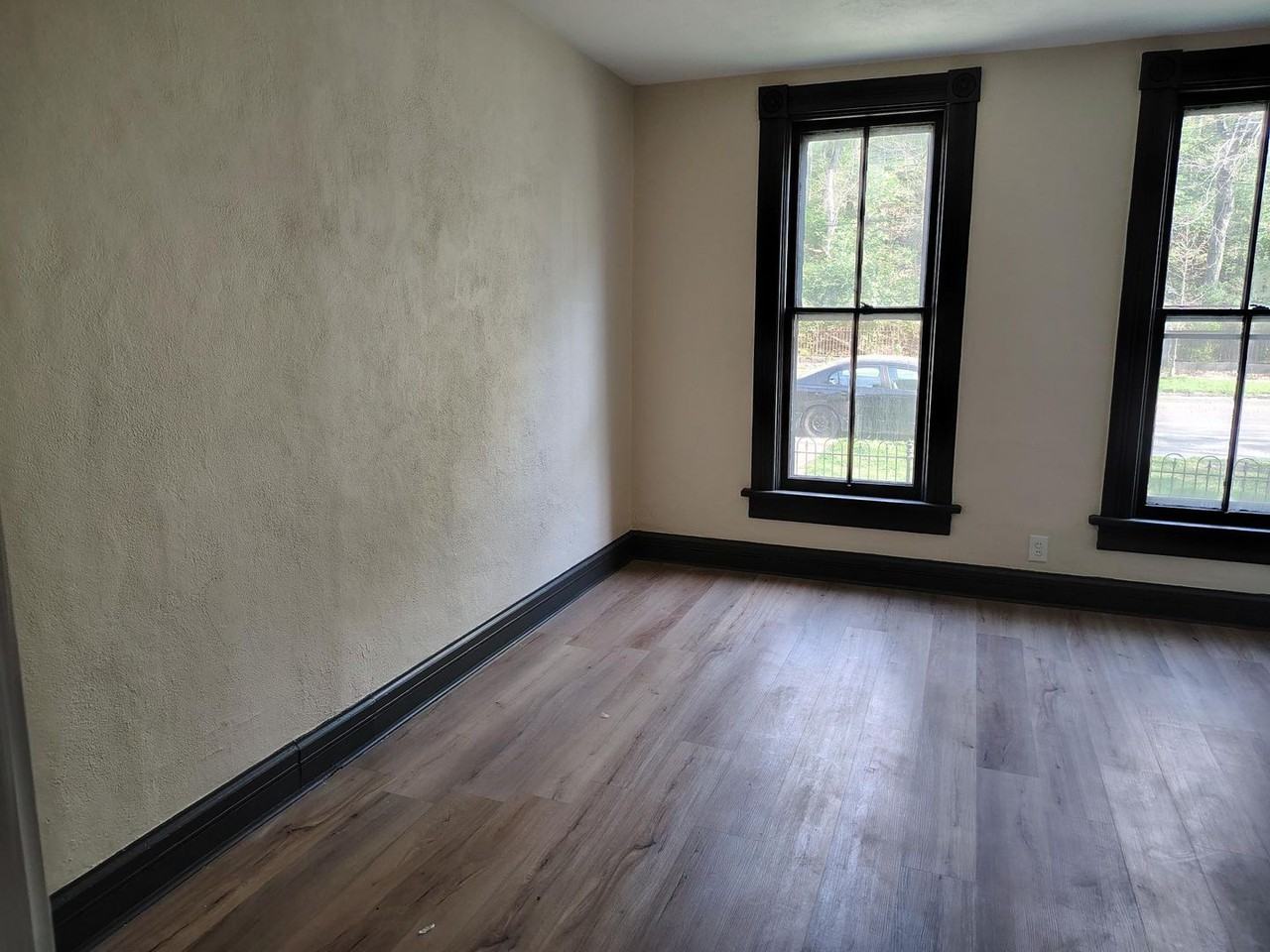 519 Wyoming St - Photo 4 of 30