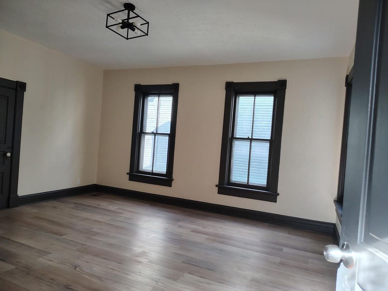 519 Wyoming St - Photo 7 of 30