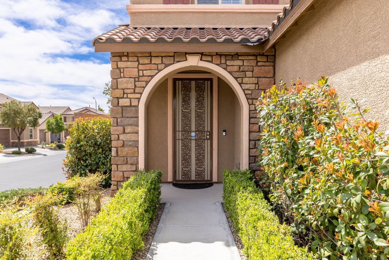 7139 Blooming Jasmine Ave - Photo 4 of 50