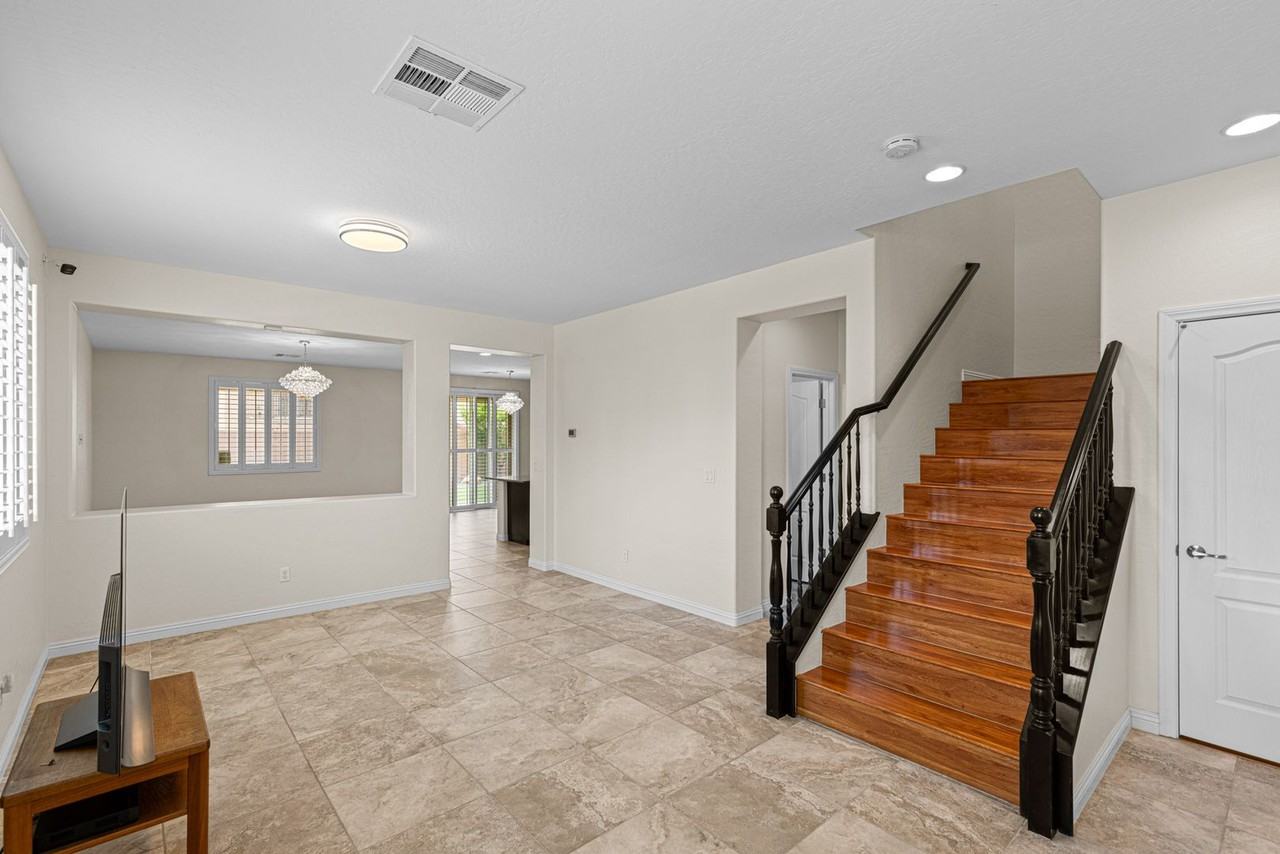 7139 Blooming Jasmine Ave - Photo 7 of 50