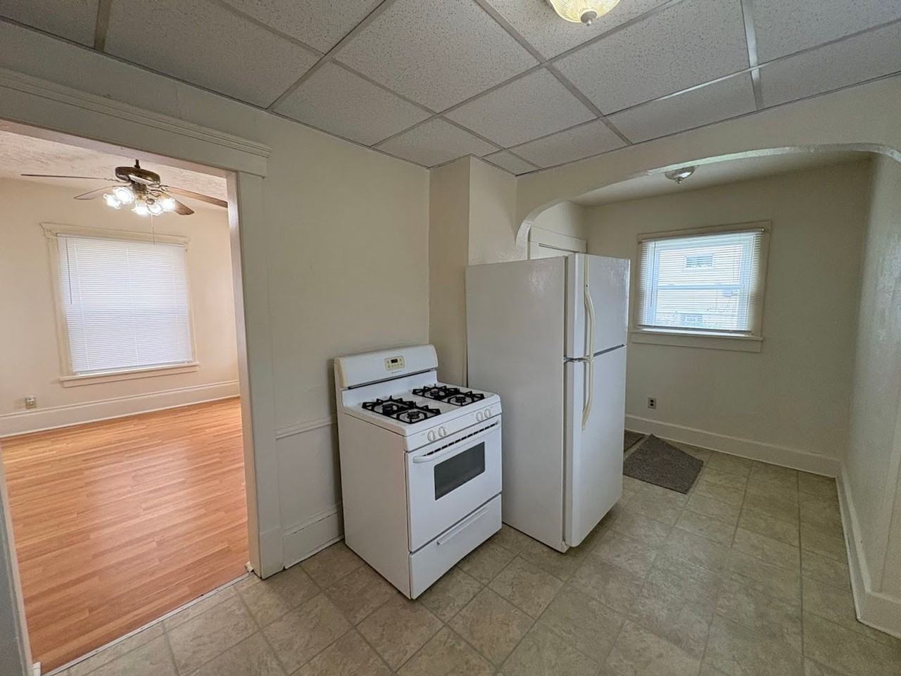 901 Clarendon Ave Sw - Photo 7 of 12