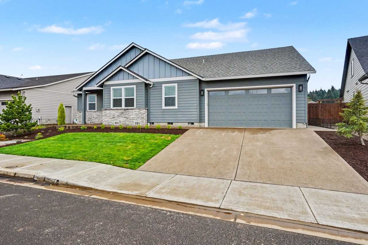 5252 Ava St Se - Photo 3 of 49