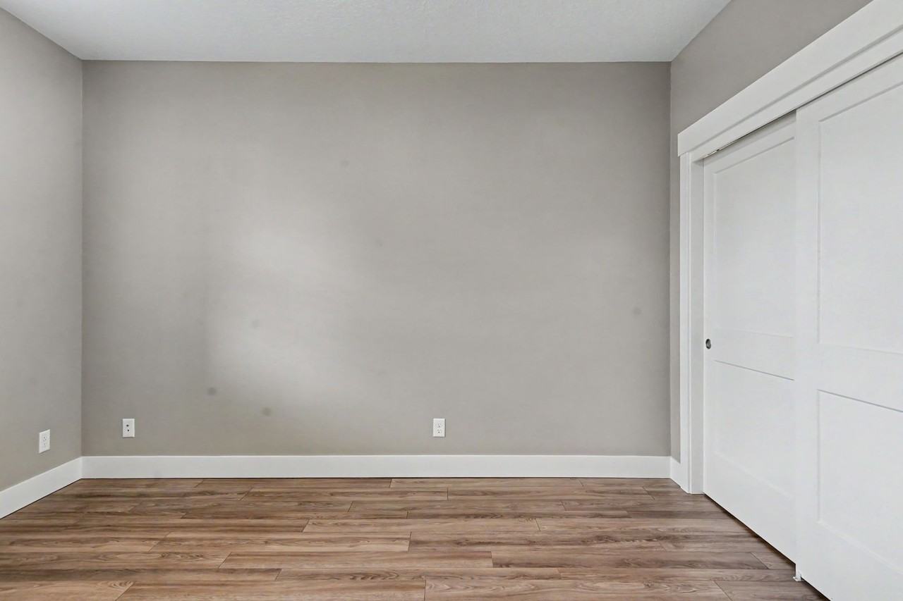 5252 Ava St Se - Photo 6 of 49