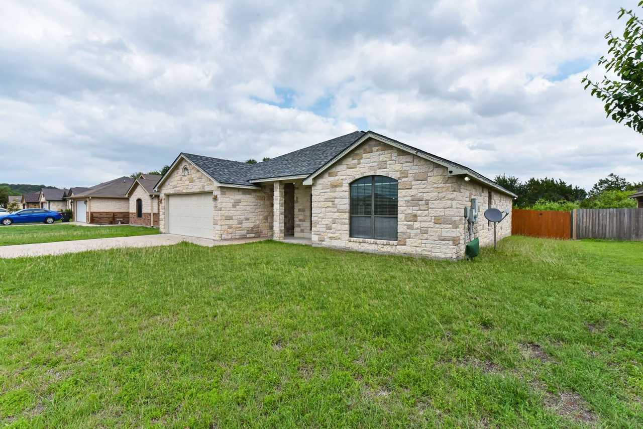 9700 Taylor Renee Dr - Photo 3 of 35