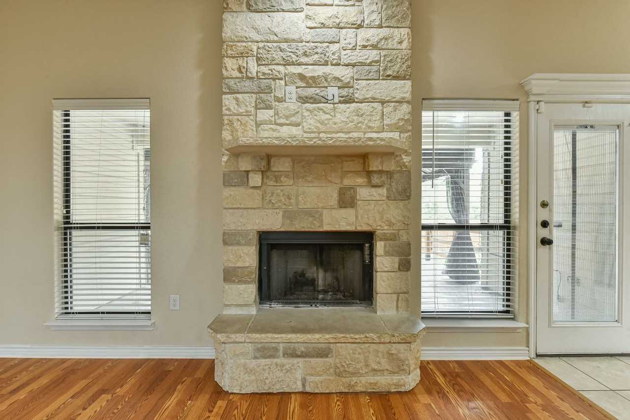 9700 Taylor Renee Dr - Photo 7 of 35