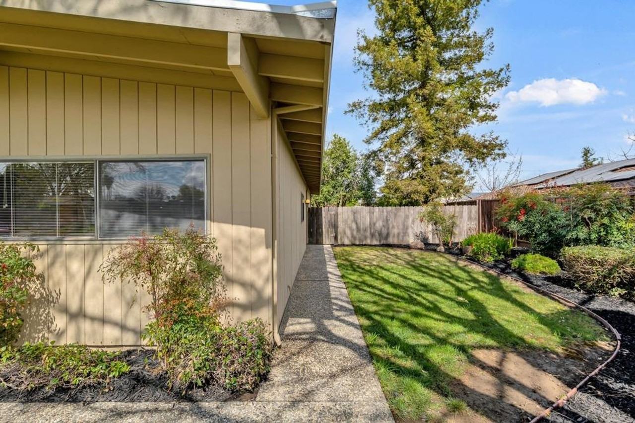 704 W El Dorado Dr - Photo 4 of 33