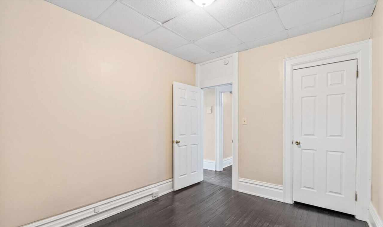 139 Lincoln Ave - Photo 3 of 16