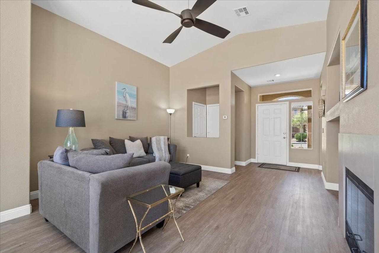 10528 Jeremy Pointe Ave - Photo 4 of 20