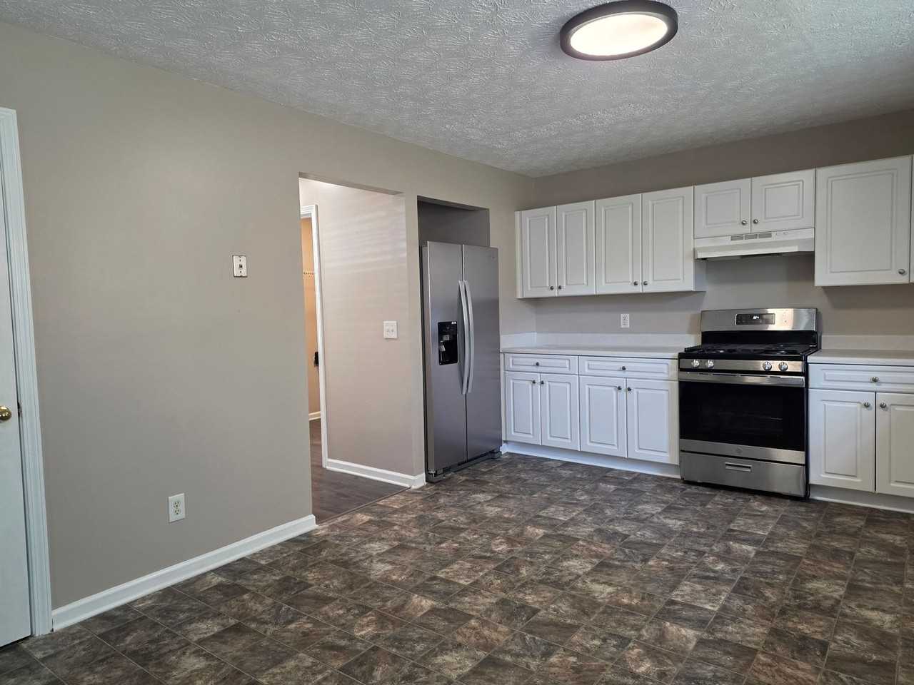 40 Waterloo Ct - Photo 6 of 15