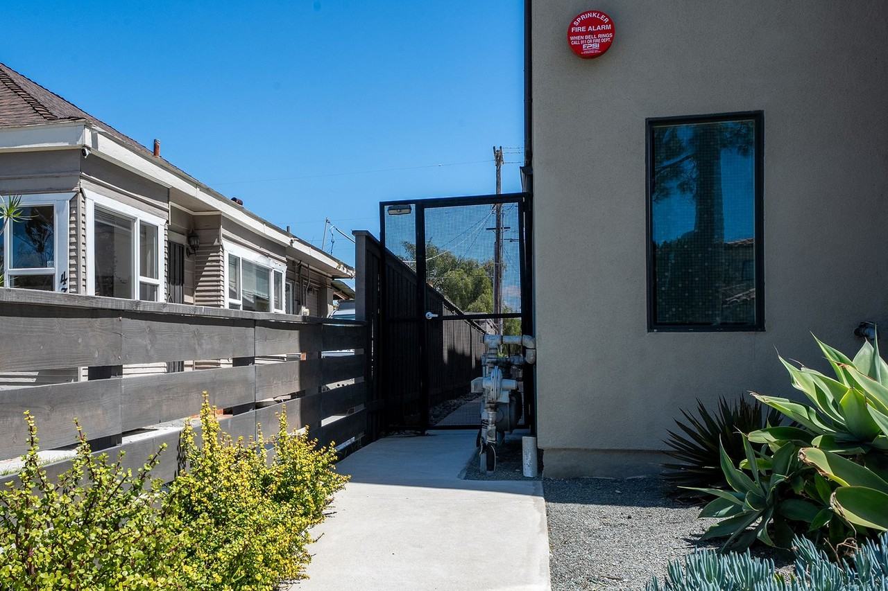 4373 Cleveland Ave #B - Photo 3 of 50