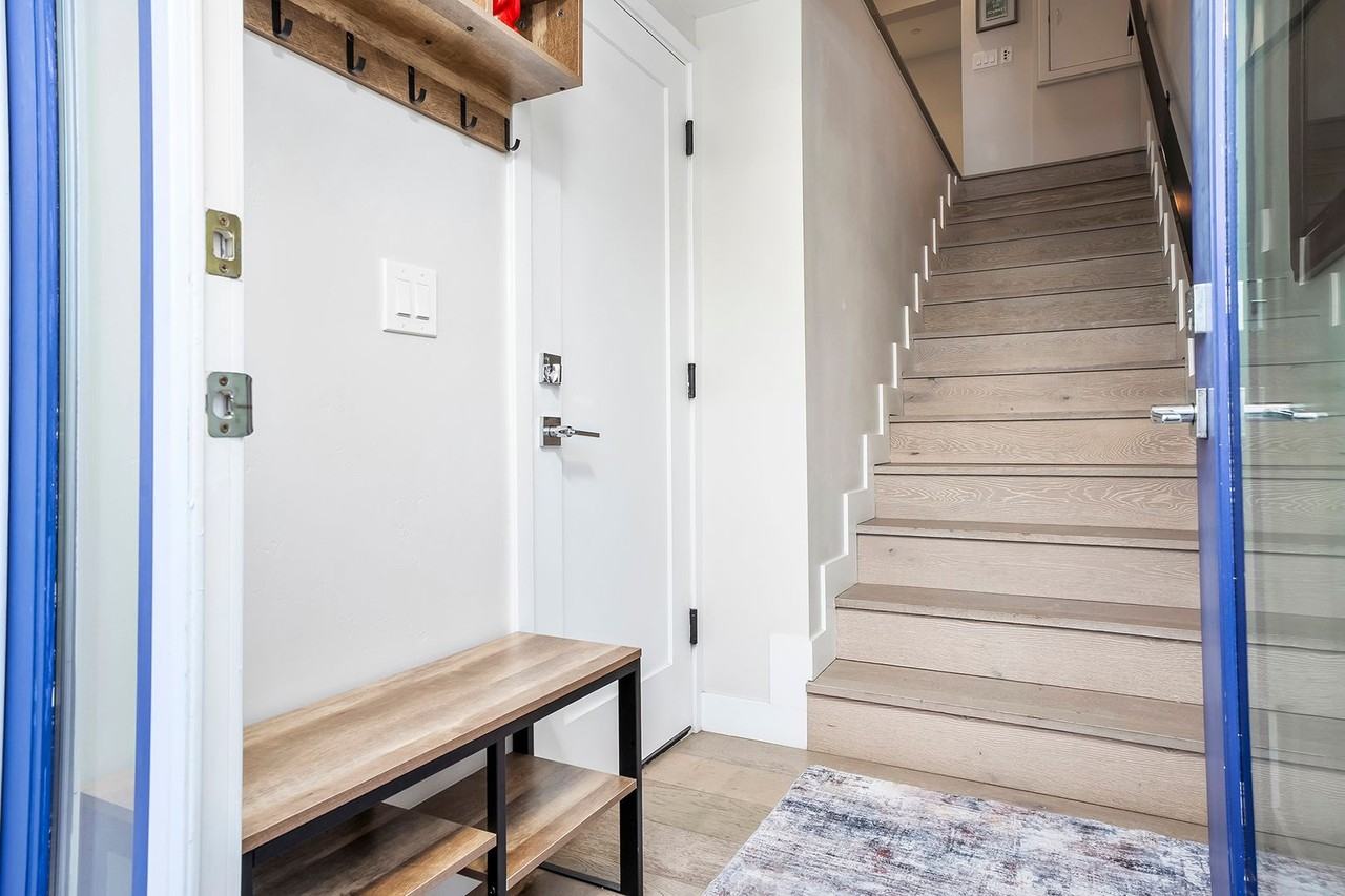 4373 Cleveland Ave #B - Photo 6 of 50