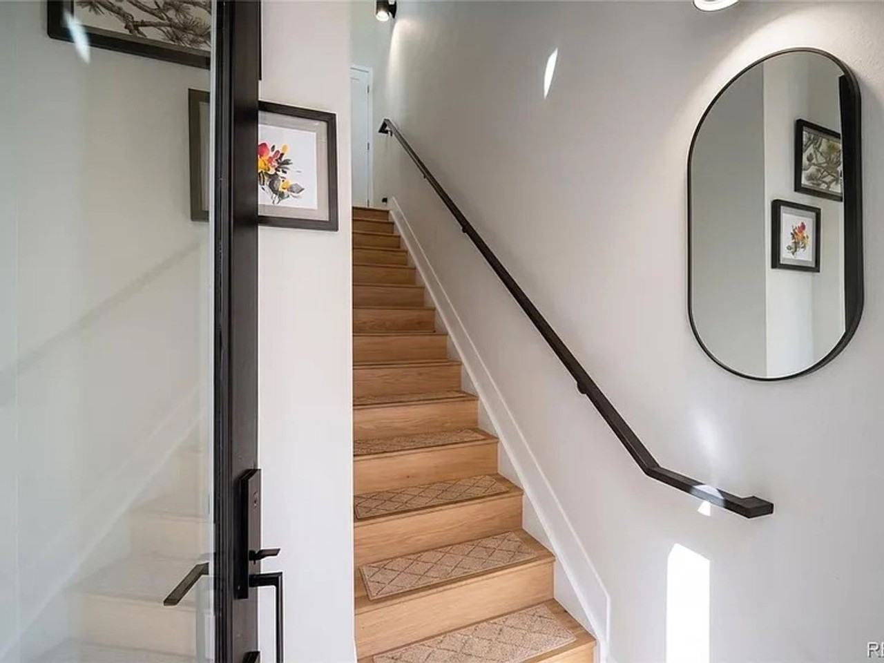 4025 Jason St - Photo 2 of 34