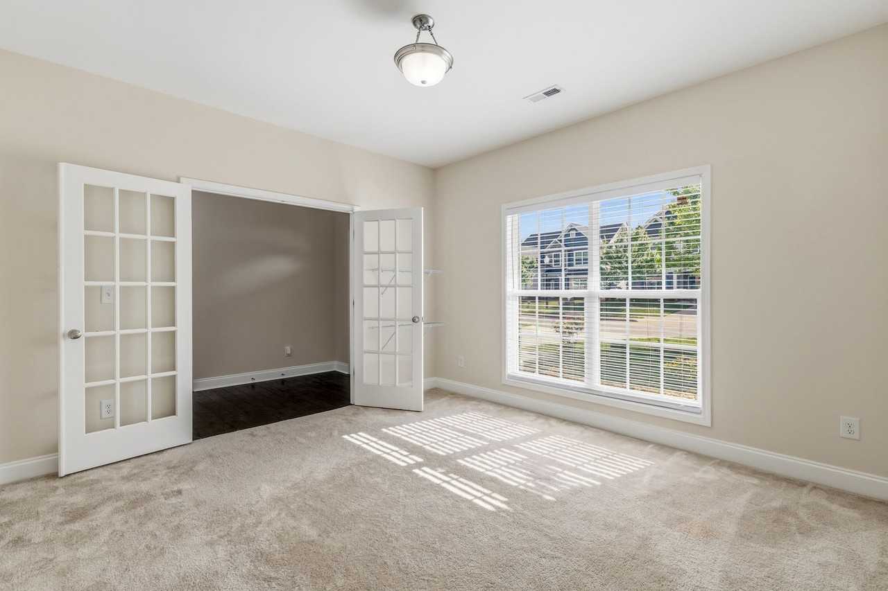 5323 Brookstead Dr - Photo 5 of 50