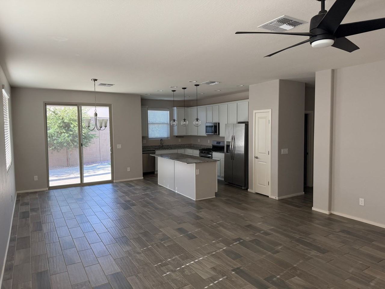 14377 W Hackamore Dr - Photo 2 of 27