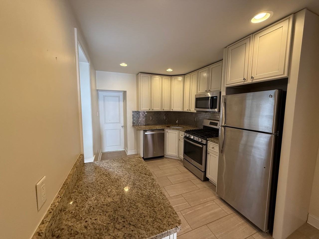 1214 N Ringgold St - Photo 5 of 18