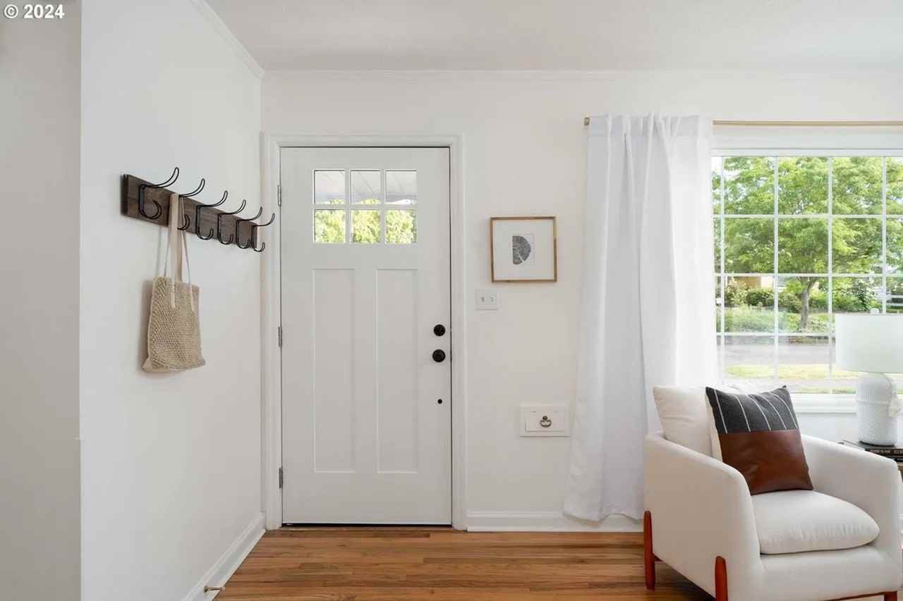 9048 Se Alder St - Photo 3 of 32