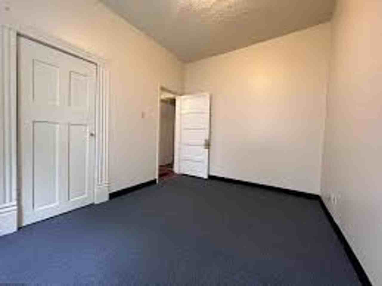 409 Forest Avenue - Photo 5 of 9