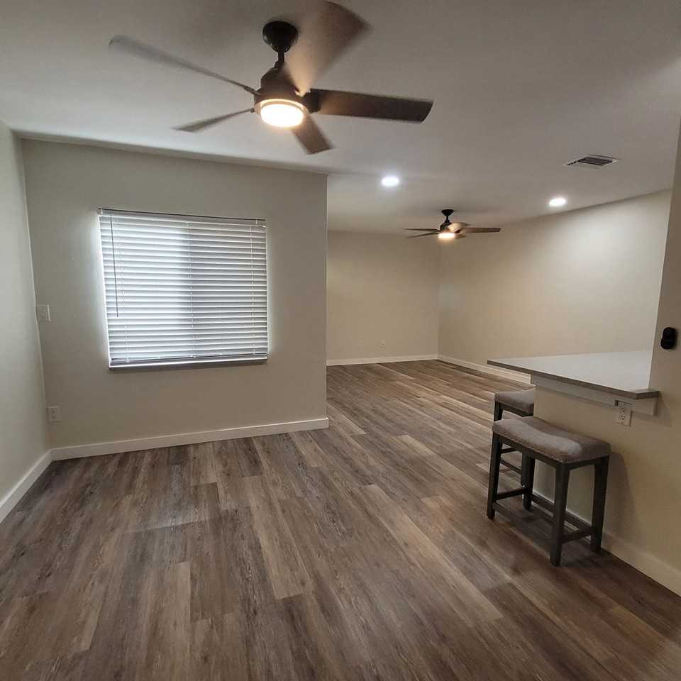 1460 Sheafe Ave Ne #105 - Photo 4 of 23