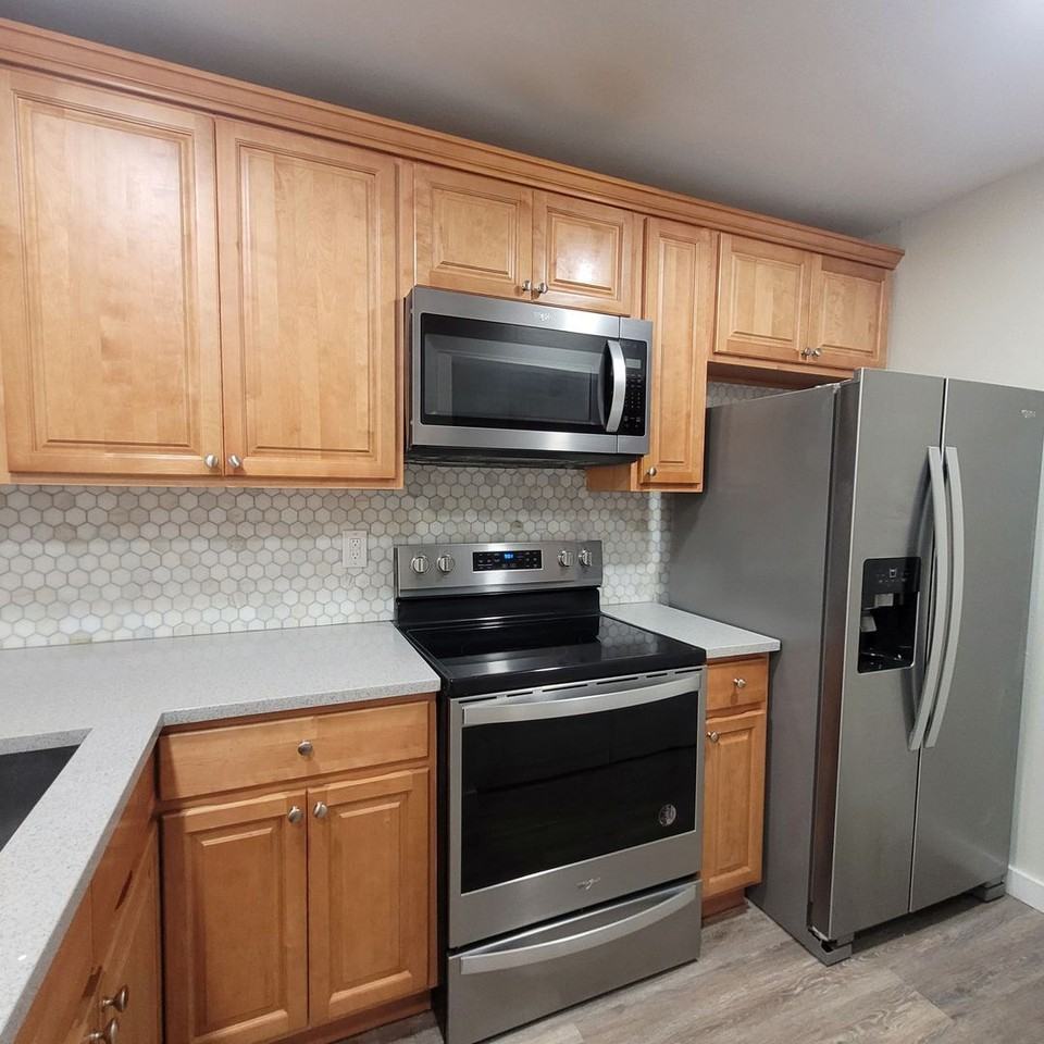 1460 Sheafe Ave Ne #105 - Photo 6 of 23