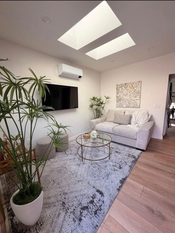 2408 W 102nd St - Photo 4 of 12