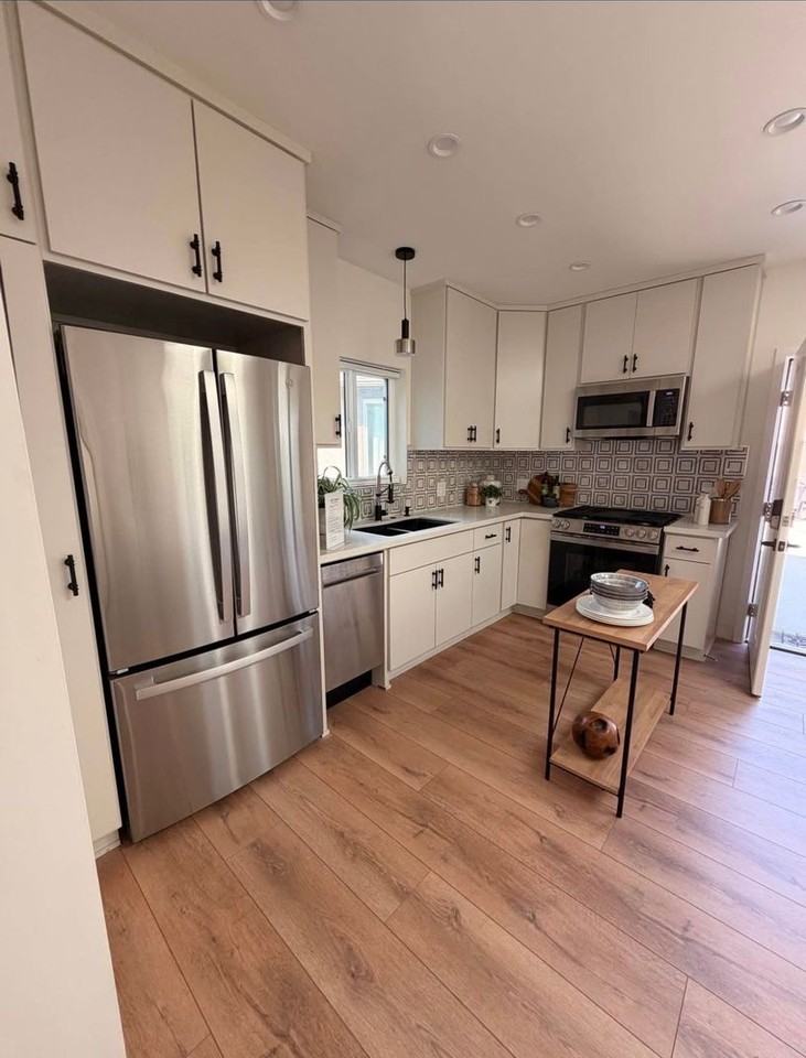 2408 W 102nd St - Photo 6 of 12