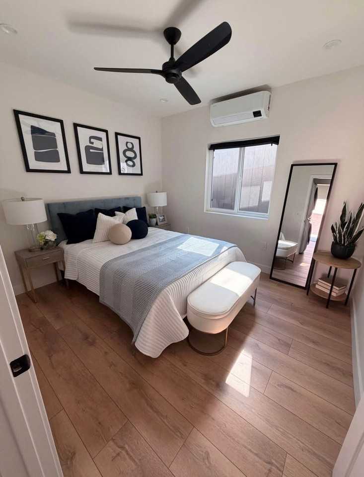 2408 W 102nd St - Photo 7 of 12