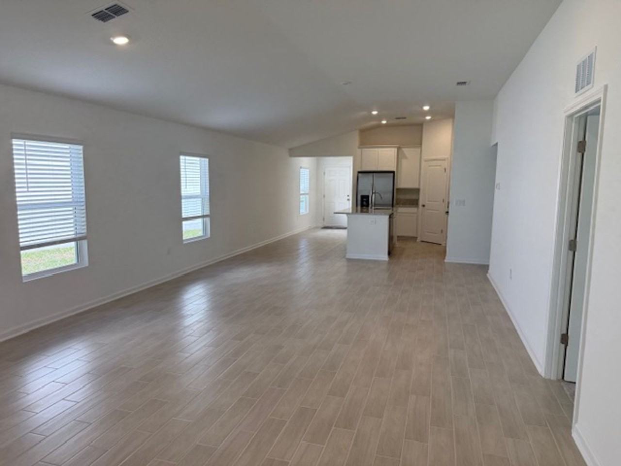 3471 Humphrey St - Photo 3 of 27