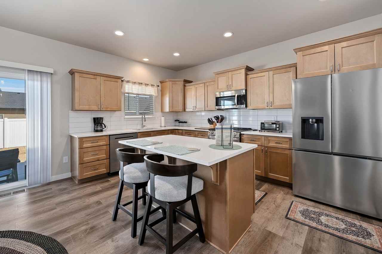 1138 Crestview Dr - Photo 7 of 19