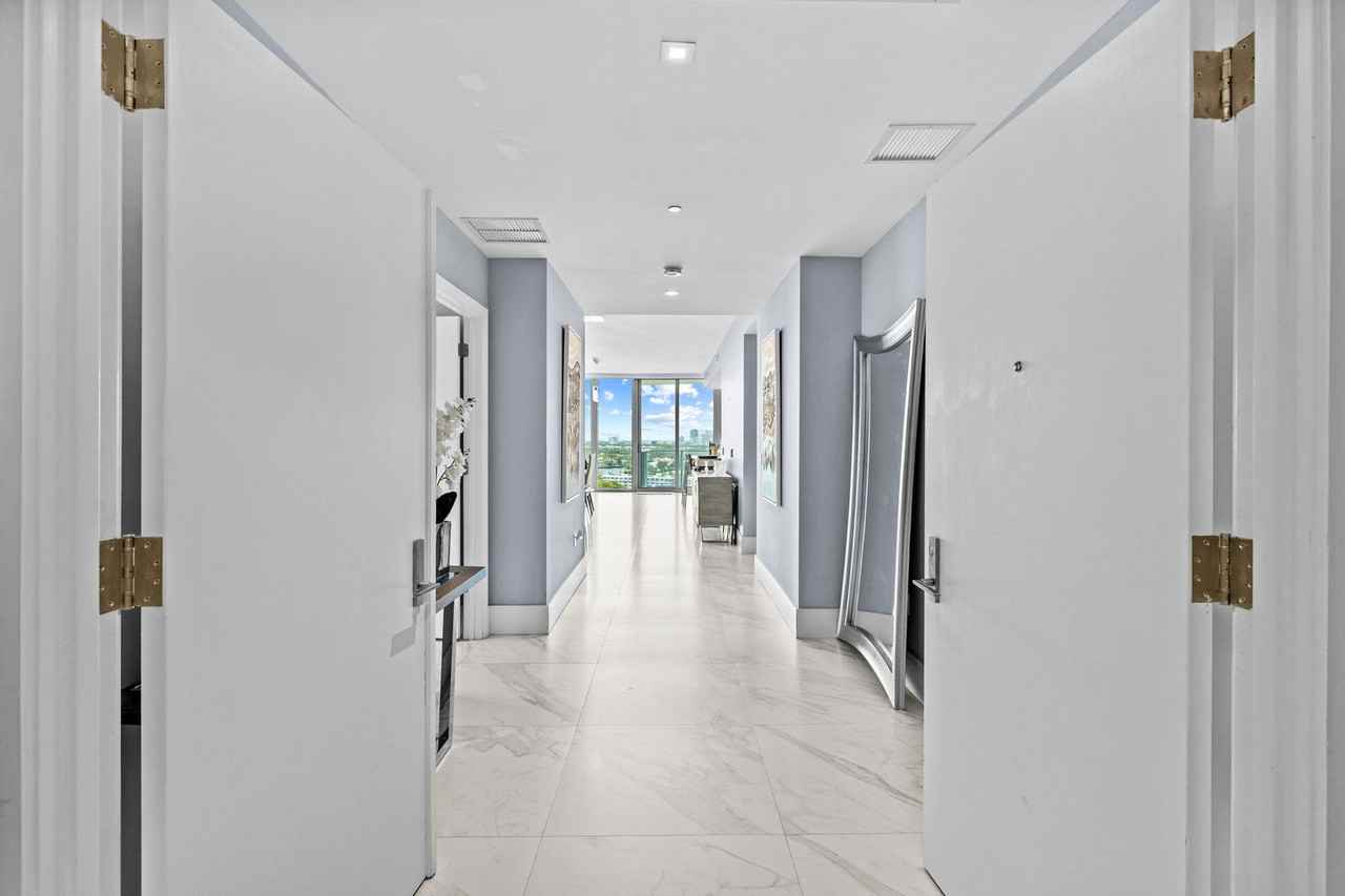 701 N Fort Lauderdale Beach Blvd #1205 - Photo 5 of 50