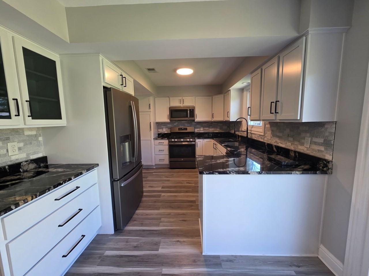 307 Squire Cir - Photo 4 of 48