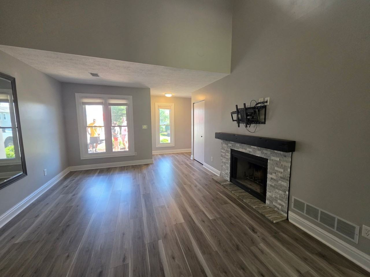 307 Squire Cir - Photo 7 of 48