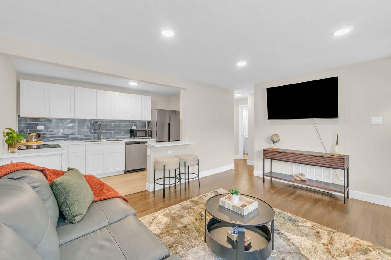 2405 W 39th Ave - Photo 3 of 21