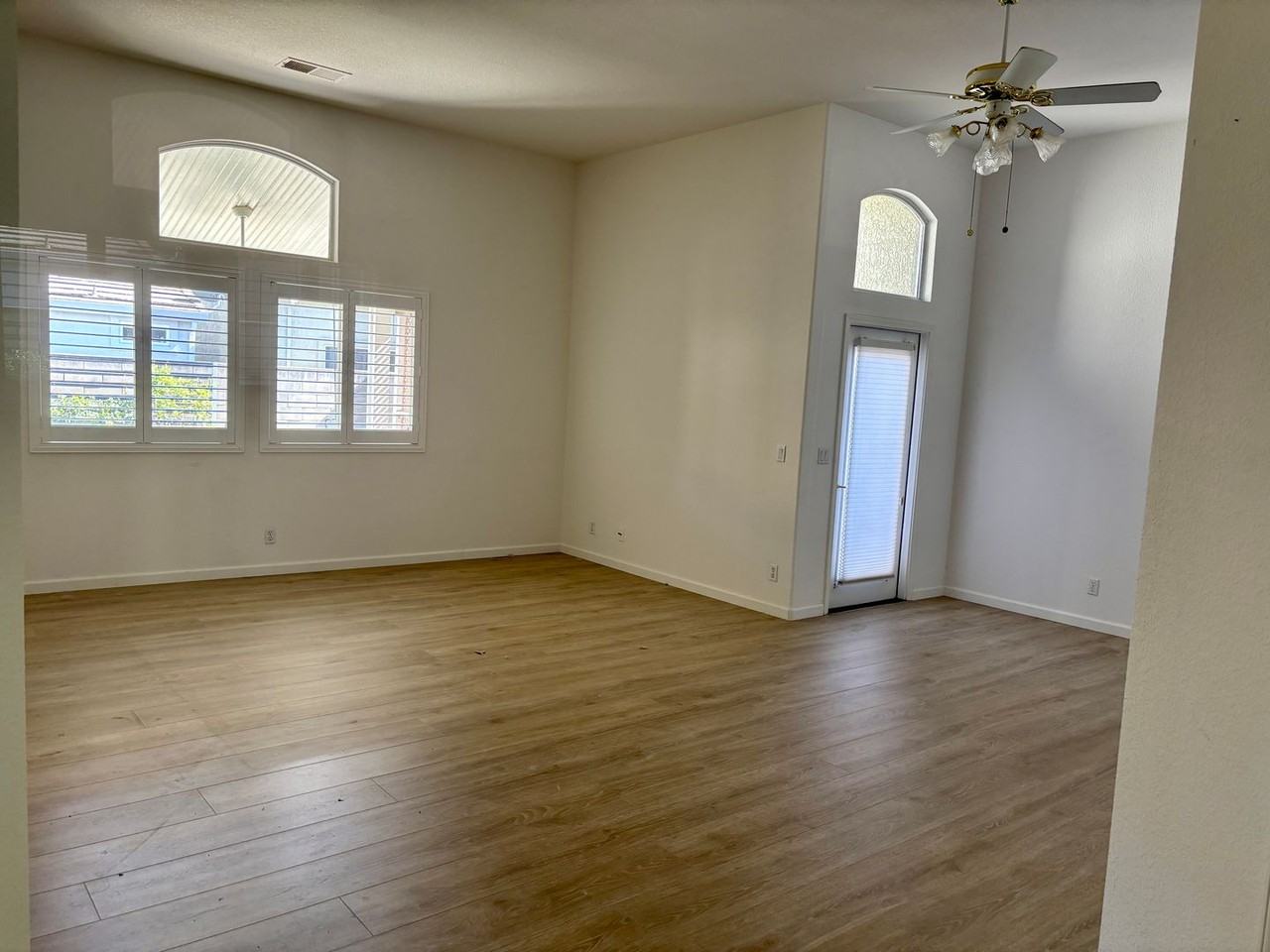 453 Star Glow Pl - Photo 3 of 19